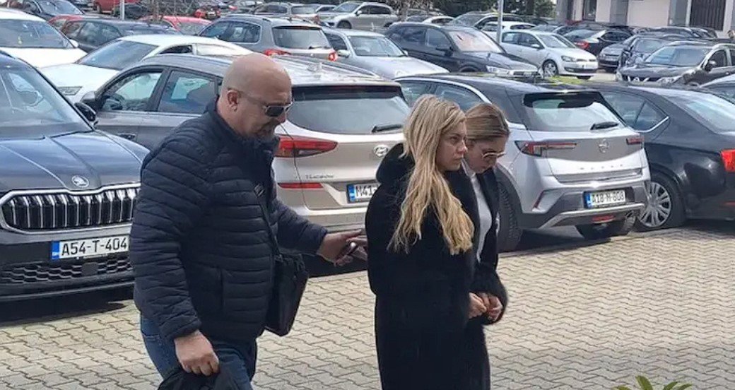 Bankarka Dijana oštetila banku za 480.000 KM: Novac sa računa klijenata uplaćivala na račun muža i kćerke
