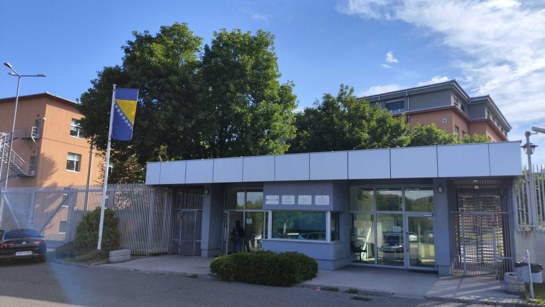 Optužnica protiv Arnautovića i Maglića: Terete ih za organizovani kriminal i promet drogom te oružjem