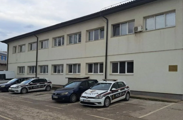 POLICAJAC PREMINUO NAKON TRAGEDIJE U PS ILIJAŠ: Pucao sebi u glavu nakon pokušaja hapšenja