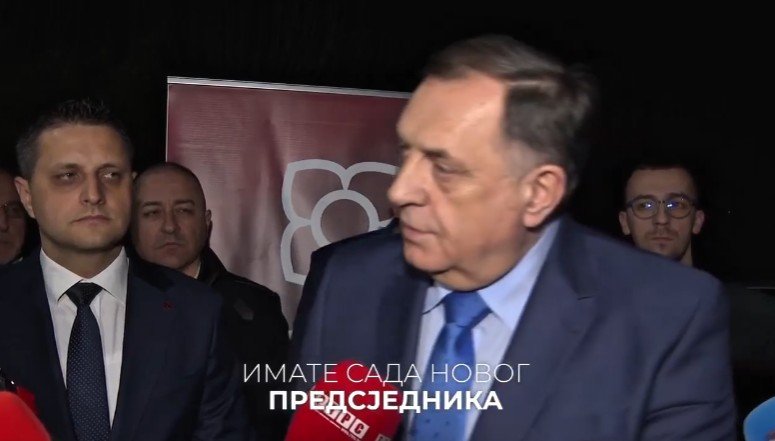 Dodik poručio opoziciji da će ih pomesti, pa ih onda pozvao da se svi skupa “konačno okupe”