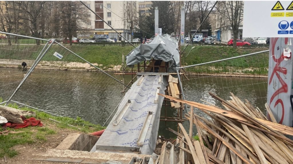 Tragedija u Sarajevu: Preminula žena koja je upala u Miljacku kod mosta Ars Aevi