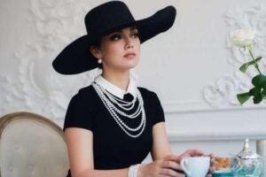 1757398628-zena-sshot-2641-690x480-1