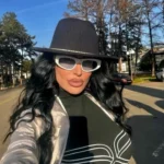 “BILA SAM LJUBAVNICA, SVAKA MLADA ŽENA MORA TO DA PROĐE” Priznanje pjevačice i danas je šok: “Sve bi to voljele da probaju”